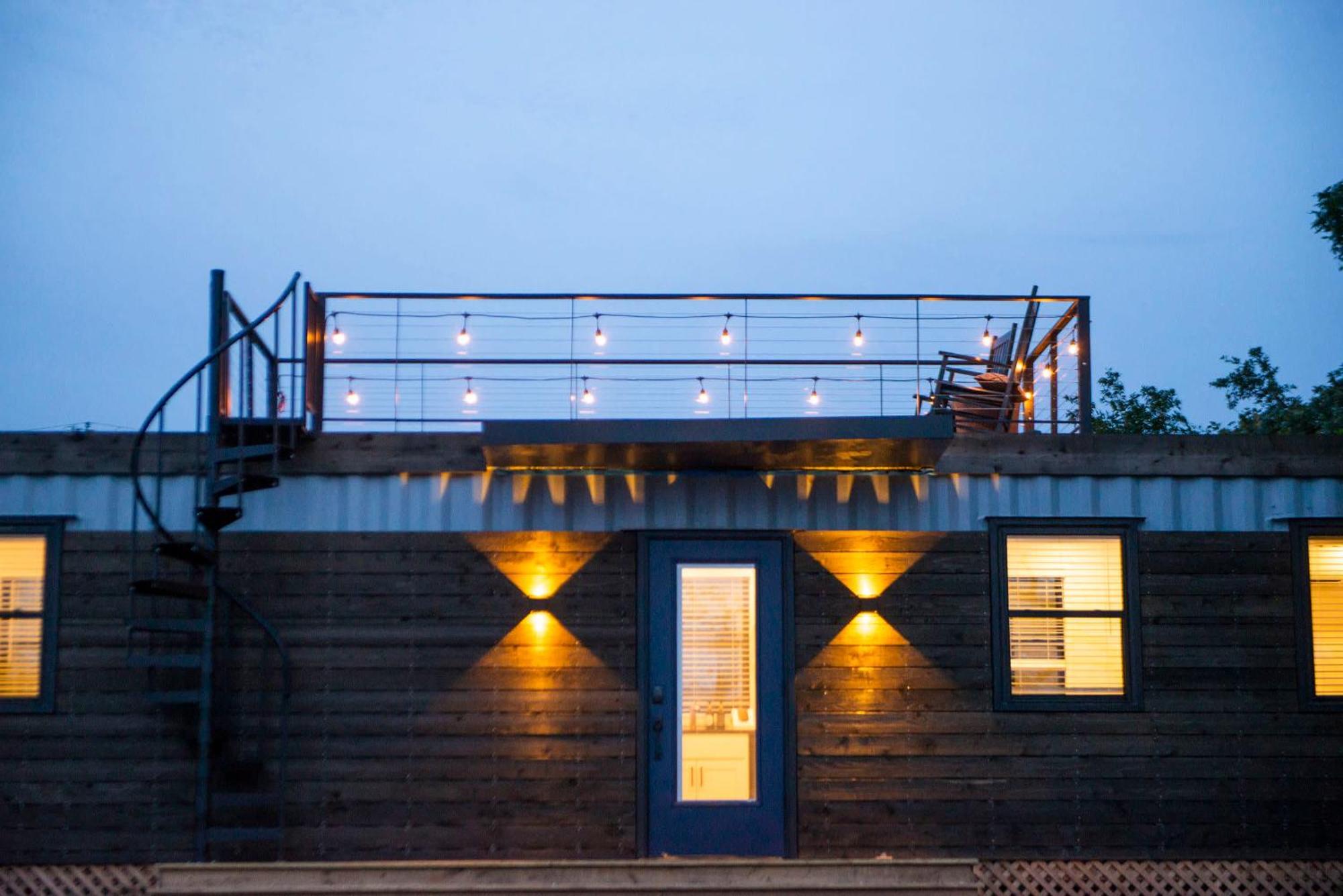 הוילה Bellmead The Woods- Container Tiny House 12 Min To Magnolia/Baylor/Downtown מראה חיצוני תמונה